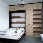 Grzybowska 37